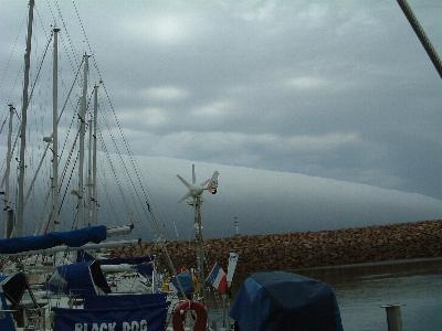 Sinister French cloud.JPG (18888 bytes)